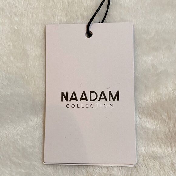 Naadam Black & Plum Wool/Cashmere Blend Animal Jacquard V-neck Sweater Small NWT - Picture 4 of 10